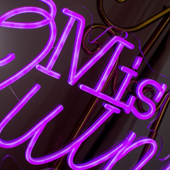Mis Sign Mis Quince Neon LED Sign – Invitations by Luis Sanchez